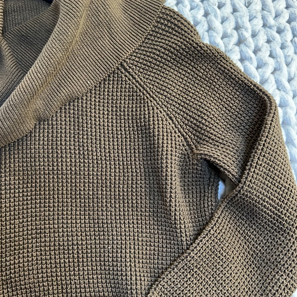 Turtle neck sweater - Picture 3 of 4